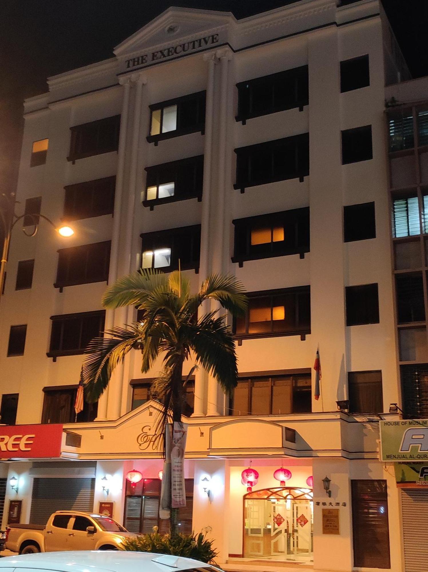 The Executive Hotel Lahad Datu Exterior foto